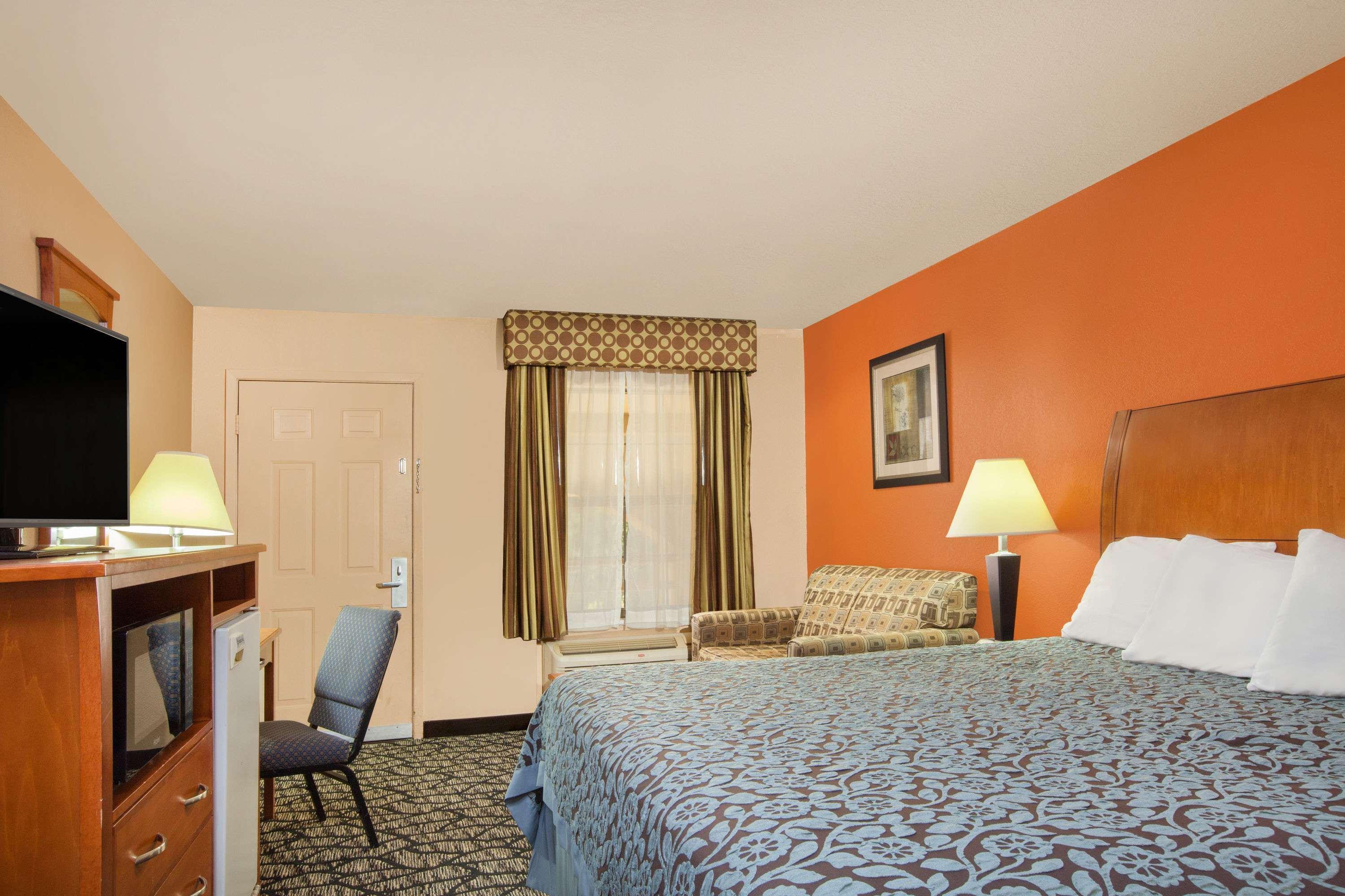 Days Inn By Wyndham Centerville Buitenkant foto